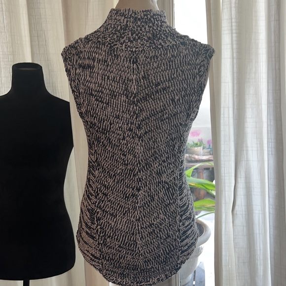 WHBM sleeveless knit sweater shirt women’s blouse top crochet navy & white XS - Picture 5 of 10